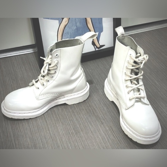 Dr. Martens Pascal 1460 leather combat boots white color size 6 - Picture 1 of 12